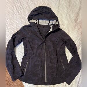 Lululemon black camo size 8 coat